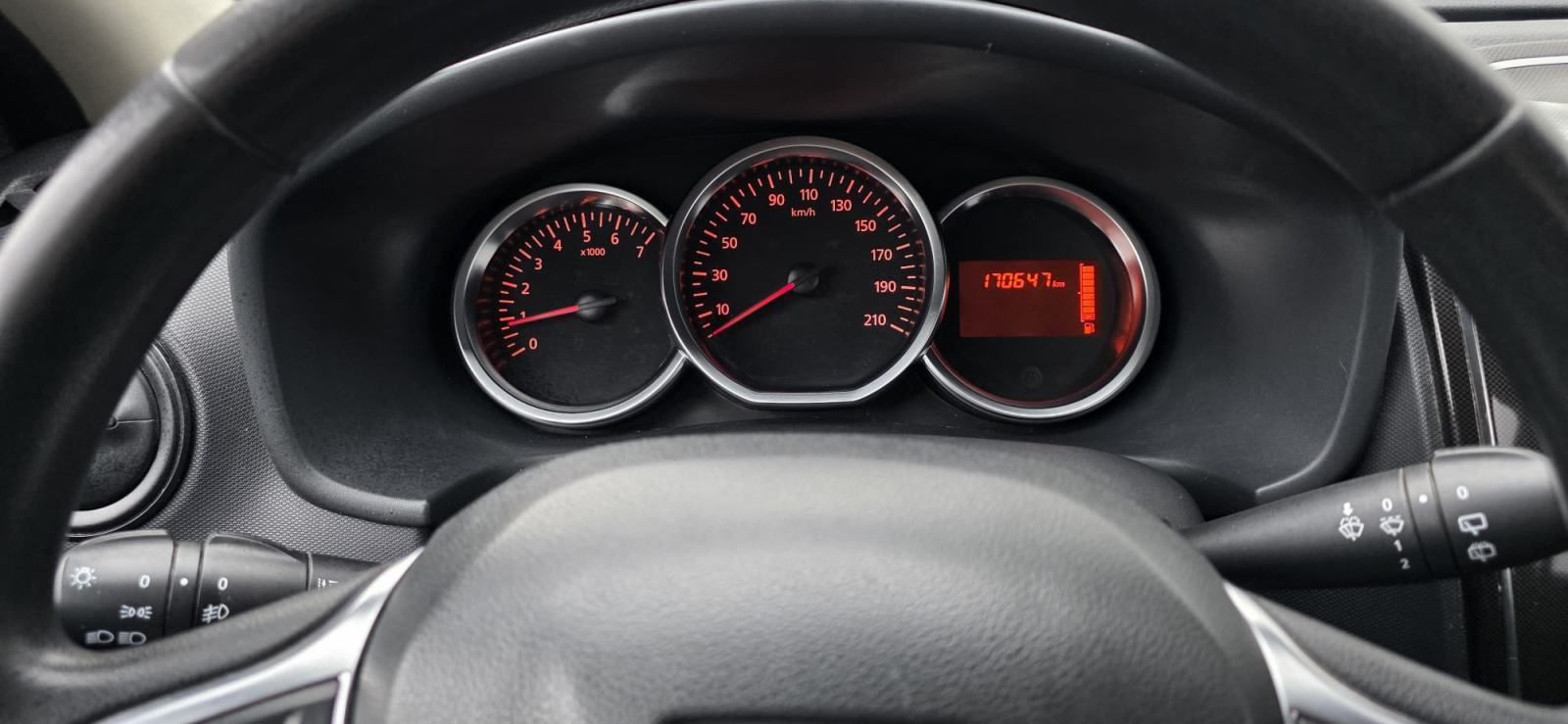Dacia Sandero 1.5 DCI, HR AUTO, KLIMA, SERVISNA, U PDV-u, REG. DO 4/27, fotografija 13