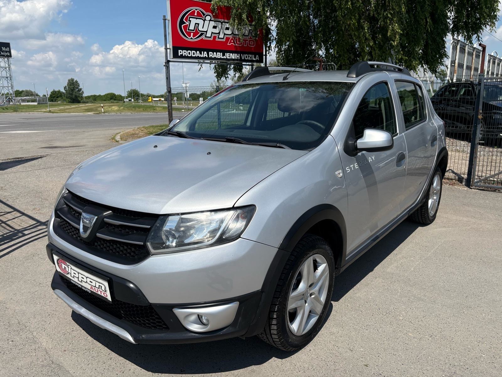 Dacia Sandero 1,5 dCi NAVI - KLIMA - AUTOKREDIT, pogled izvana - slika 1
