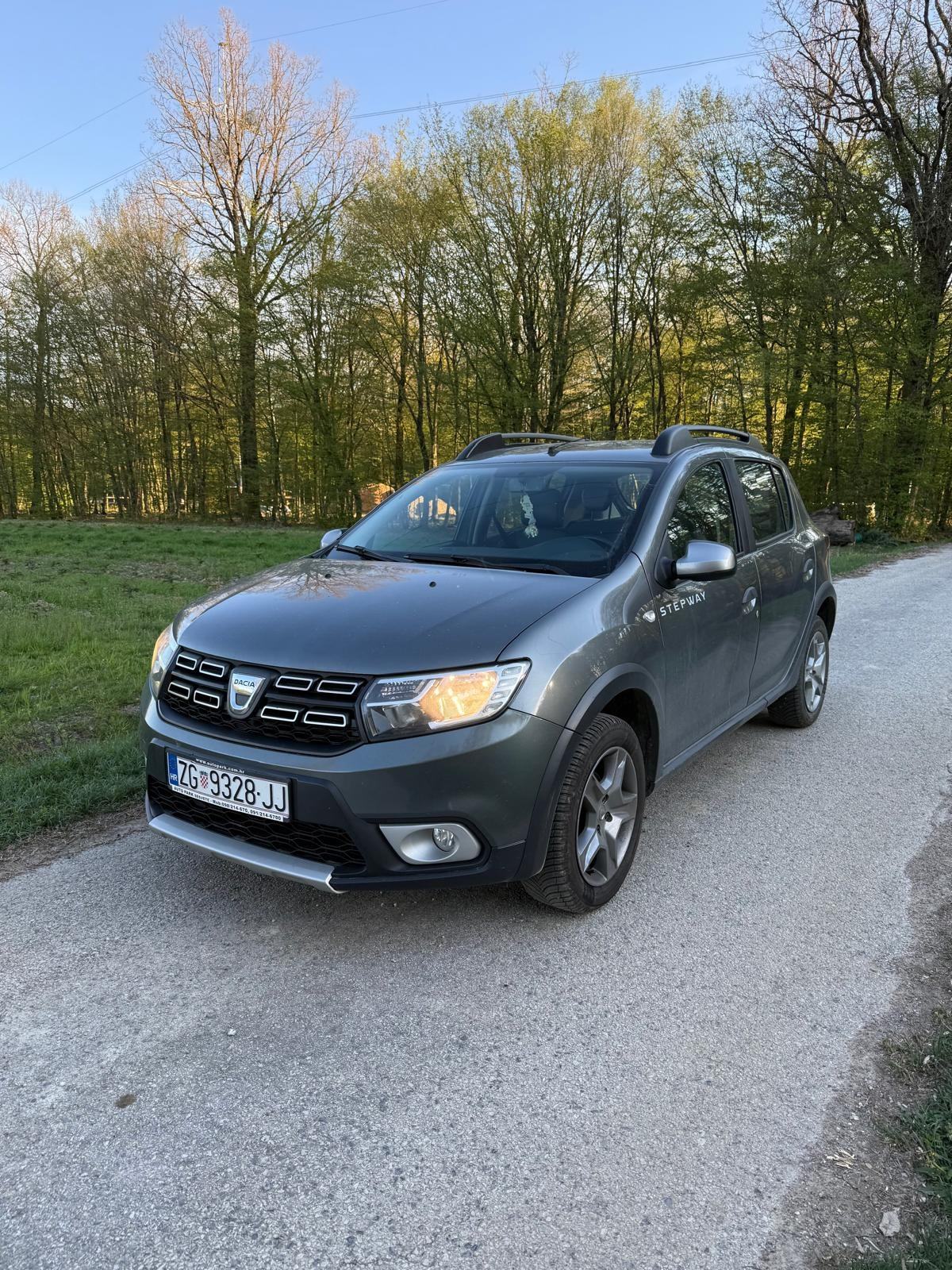 Dacia Sandero 1,5 dCi, fotografija 9