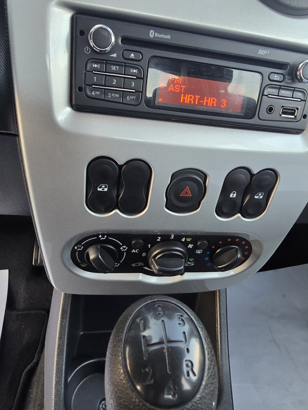 Dacia Sandero 1,5 dCi Stepway-2013gd.md-KLIMA-131tkm,alu16,kožaKARTICE, fotografija 15