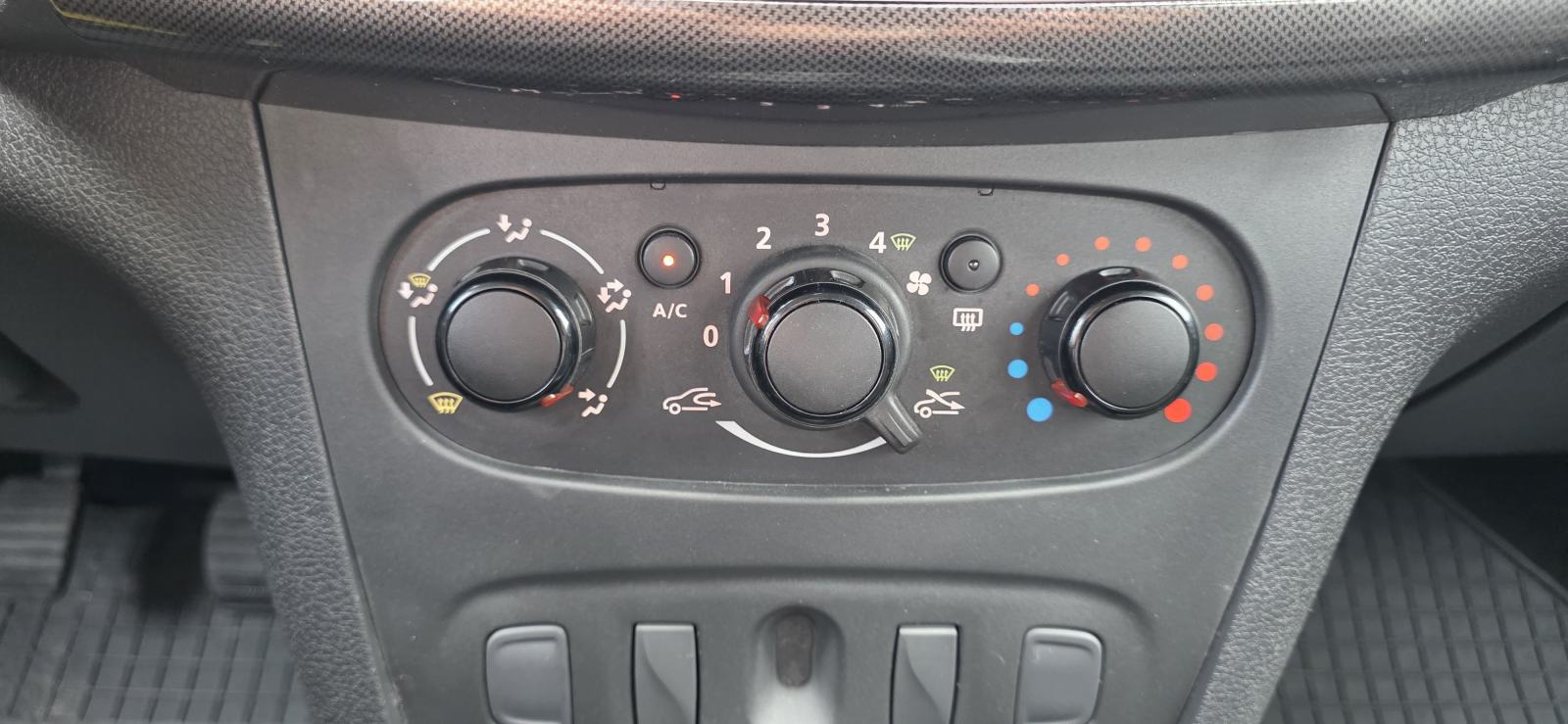 Dacia Sandero STEPWAY, 1,5DCI, LED, KLIMA, U PDV-u, REG. 09/2026.., fotografija 15