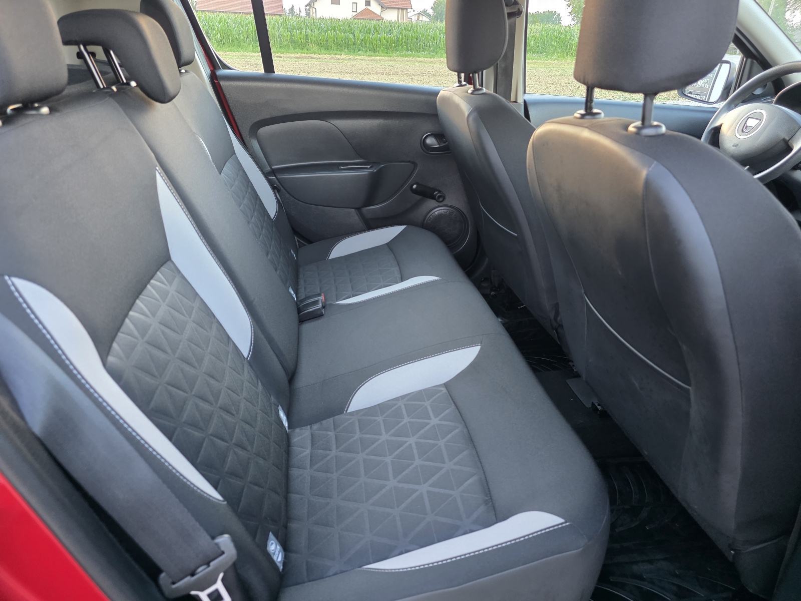 Dacia Sandero STEPWAY 0,9 TCe, 66kw, 98.000km, MOG.BRZIH KREDITA, fotografija 16