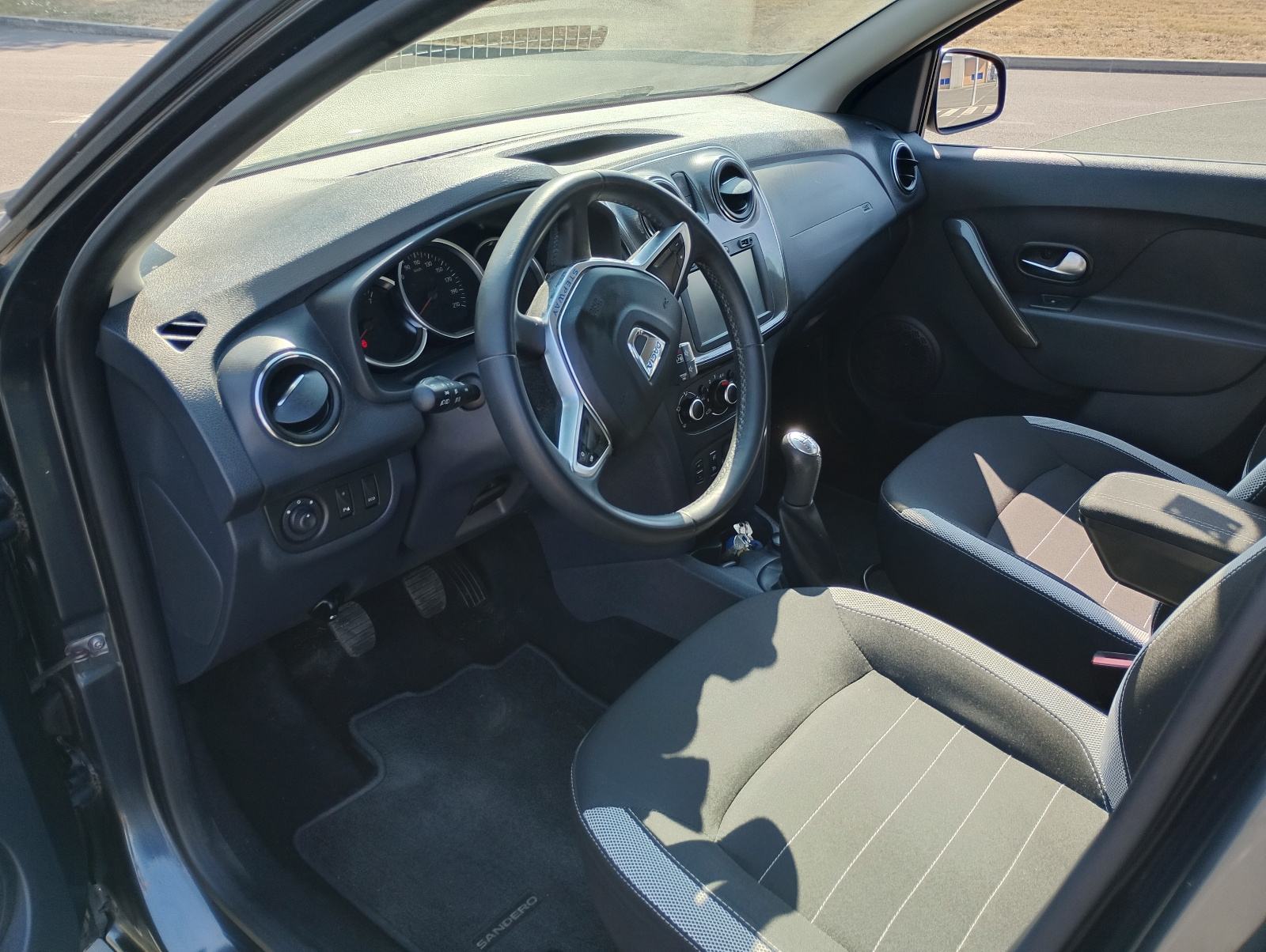 Dacia Sandero Stepway 0,9 TCe 90, samo 49000 km!, fotografija 8