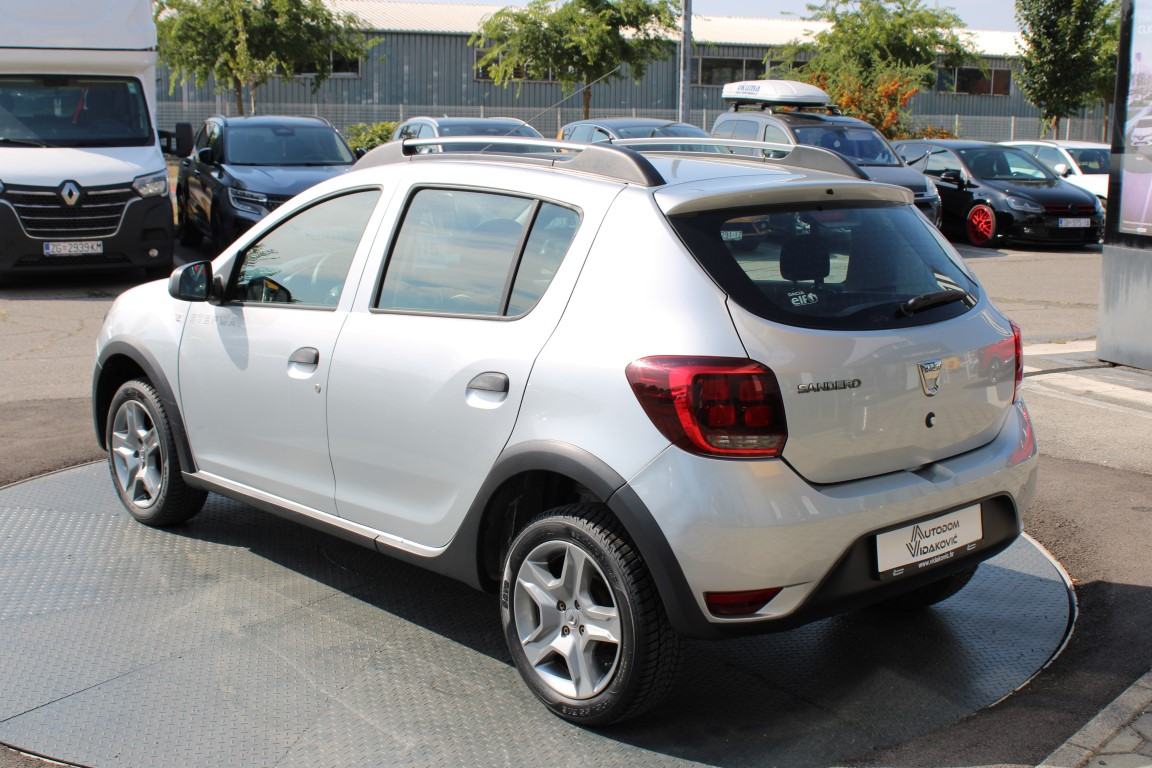 Dacia Sandero Stepway 1,0 SCe 75, fotografija 4