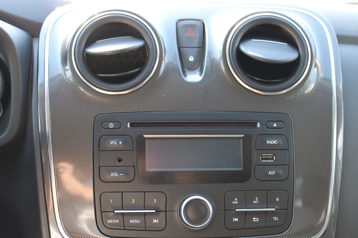 Dacia Sandero Stepway 1,0 SCe 75, fotografija 12