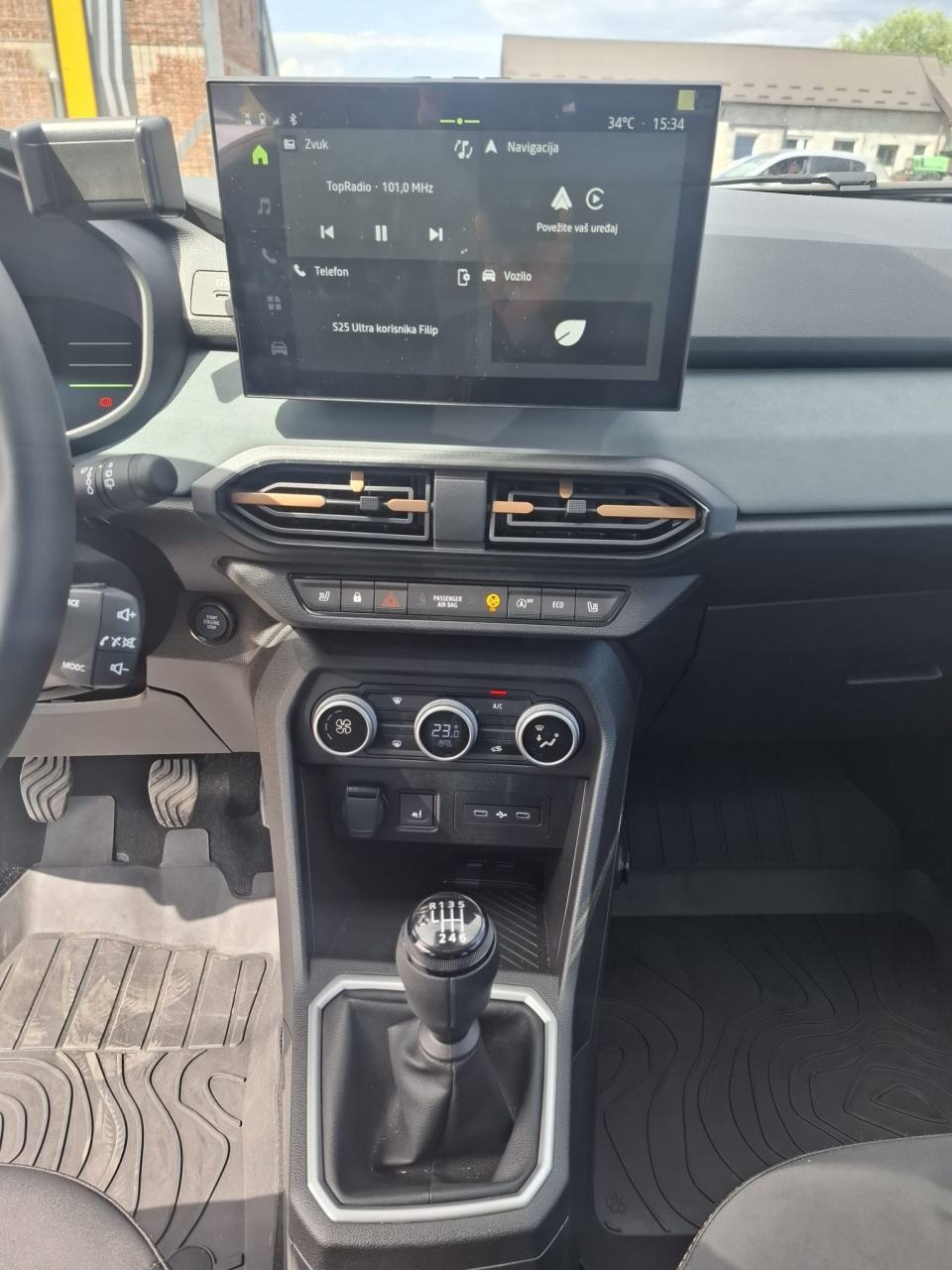 Dacia Sandero Stepway 1,0 TCe 110 Extreme, fotografija 12