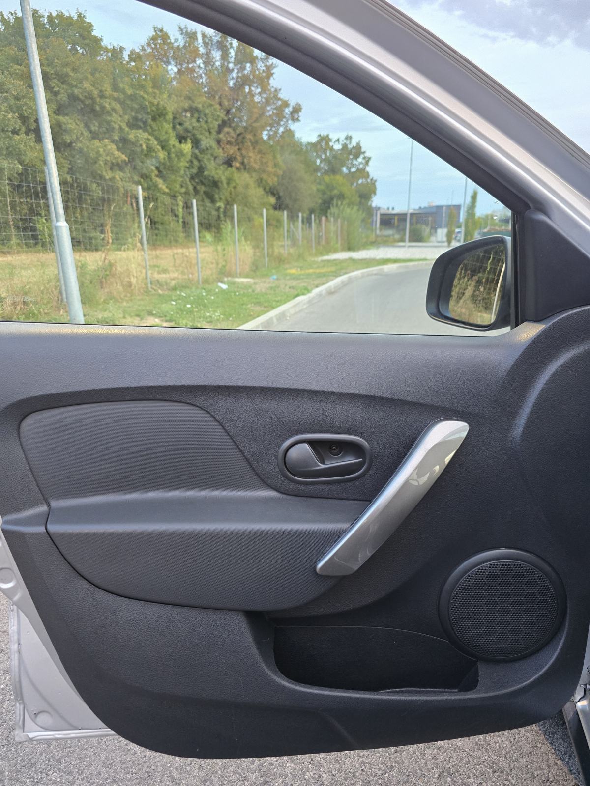 DACIA SANDERO STEPWAY 1.5 DCi * 2016.GOD. * 148 000 KM * EURO 6 *, fotografija 15