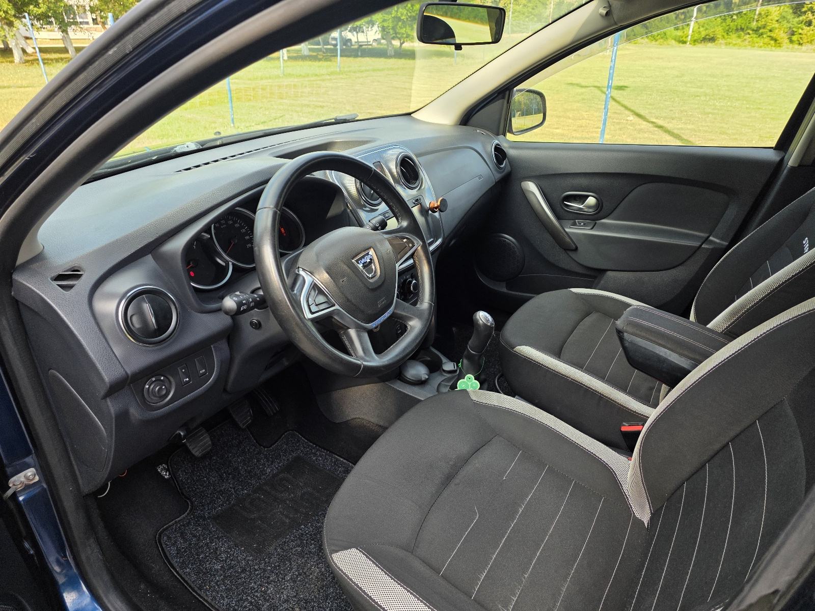 Dacia Sandero Stepway 1,5 dCi 90,navi,pdc,jamstvo, fotografija 6