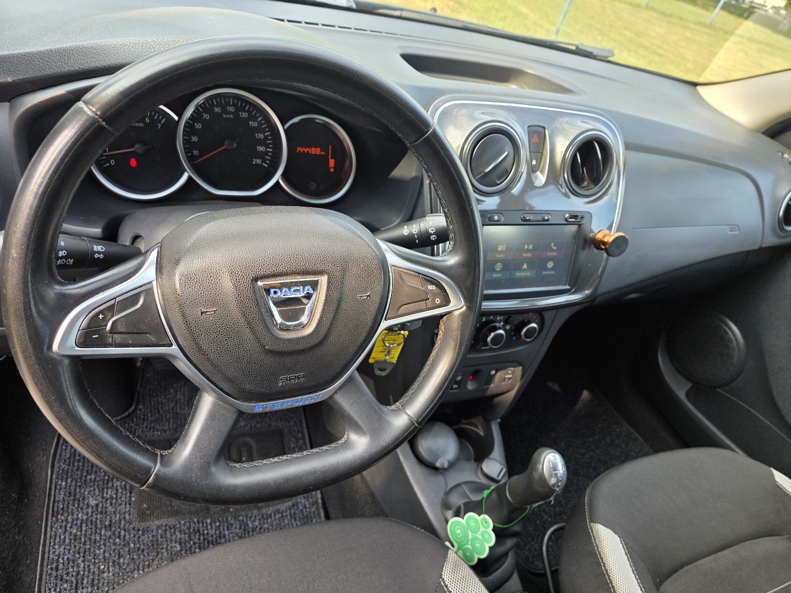 Dacia Sandero Stepway 1,5 dCi 90,navi,pdc,jamstvo, fotografija 7