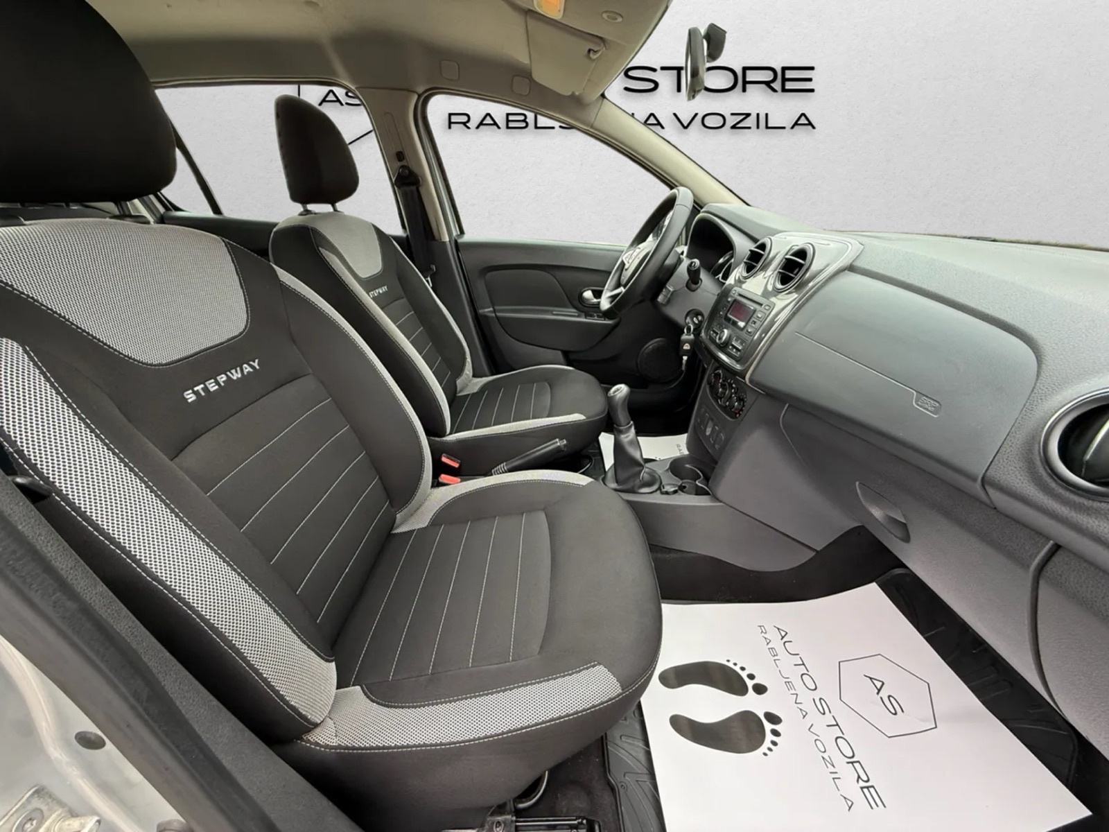 Dacia Sandero Stepway 1.5 dCi | JAMSTVO 12/24 | KLIMA, fotografija 14
