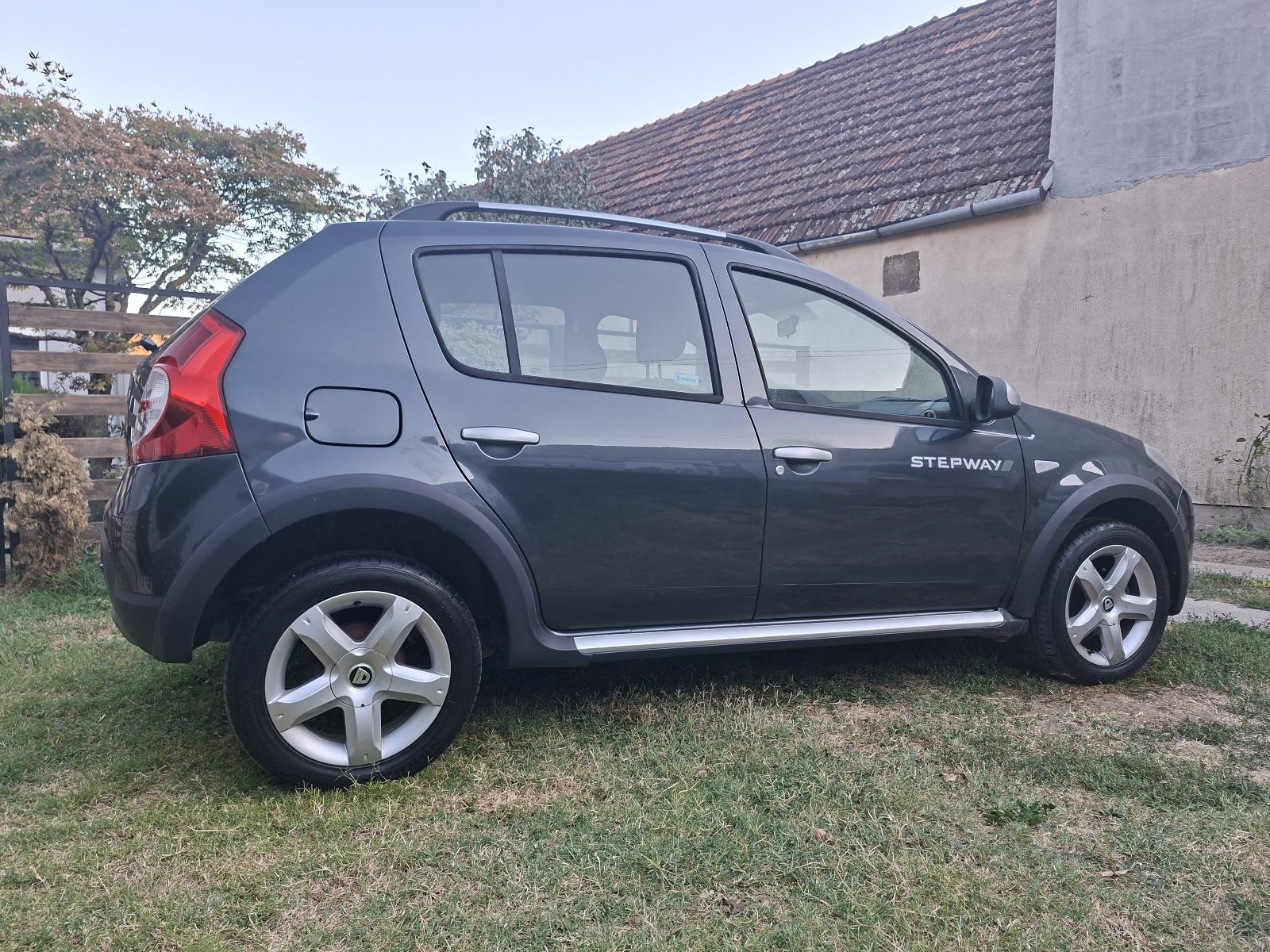 DACIA SANDERO STEPWAY, 1.6 i+LPG, ODLIČNA, JAMSTVO!!!, fotografija 3