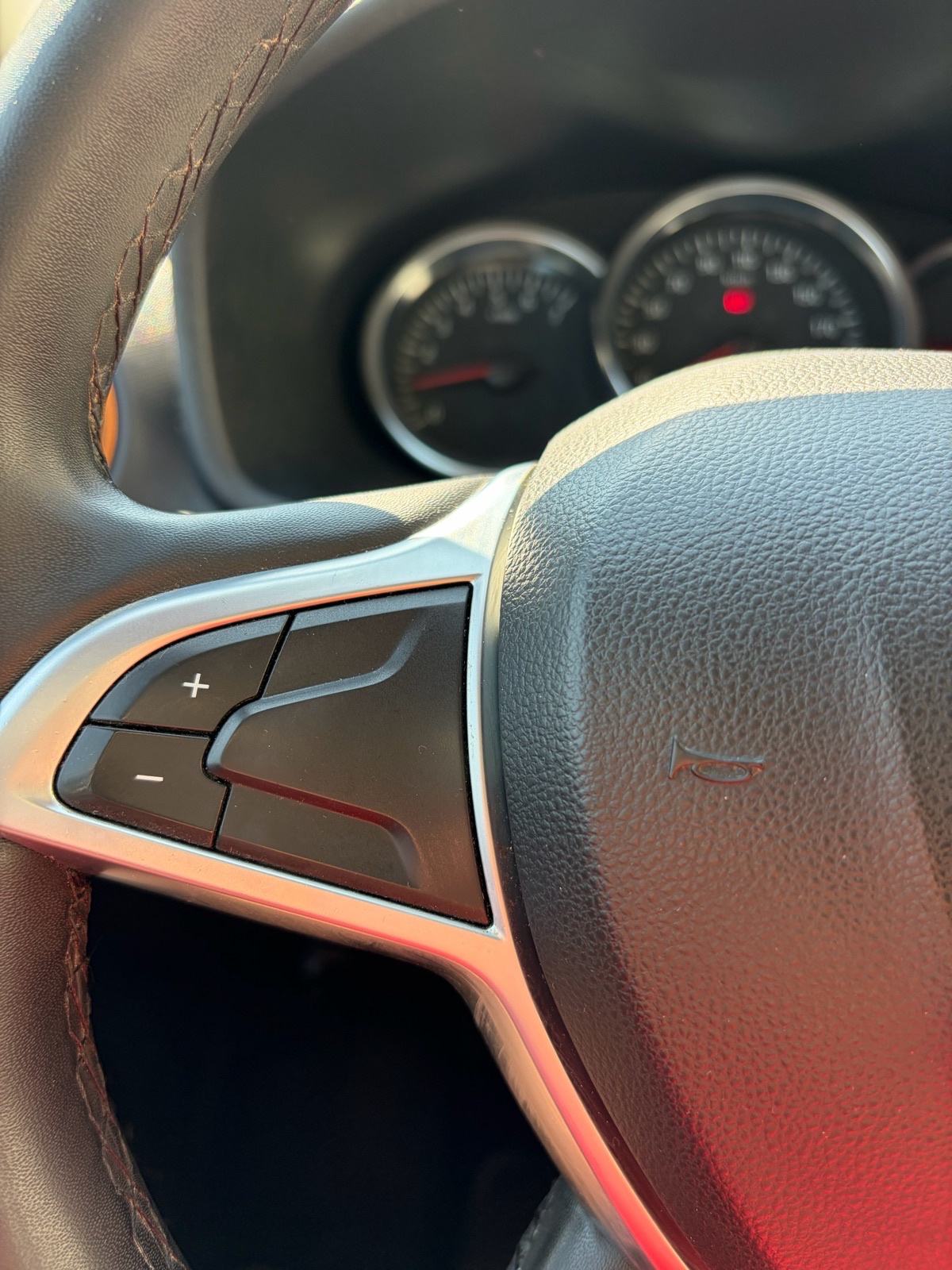 Dacia Sandero Stepway Tce90, Navi, PDC, Tempomat, Reg. 08.2027., fotografija 12