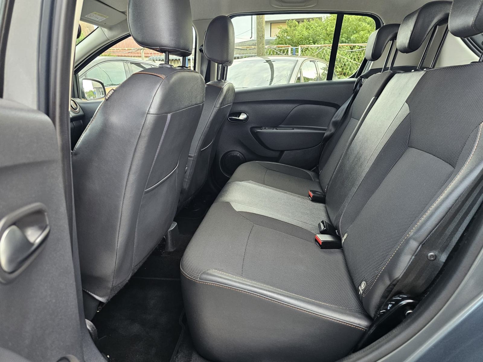 Dacia Sandero TCe 90 "STEPWAY"-NAVI-KAMERA-FULL-SERVISNA-GARANCIJA, fotografija 18
