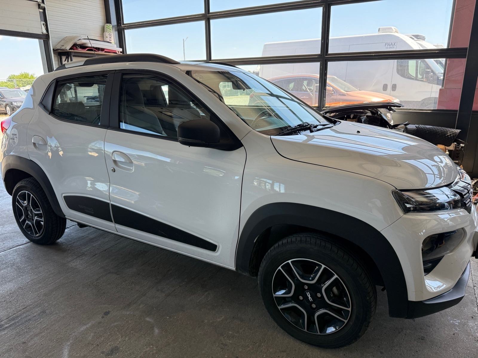 Dacia Spring 2024g HR auto, reg 6.27. na ime kupca prodajem...., fotografija 2