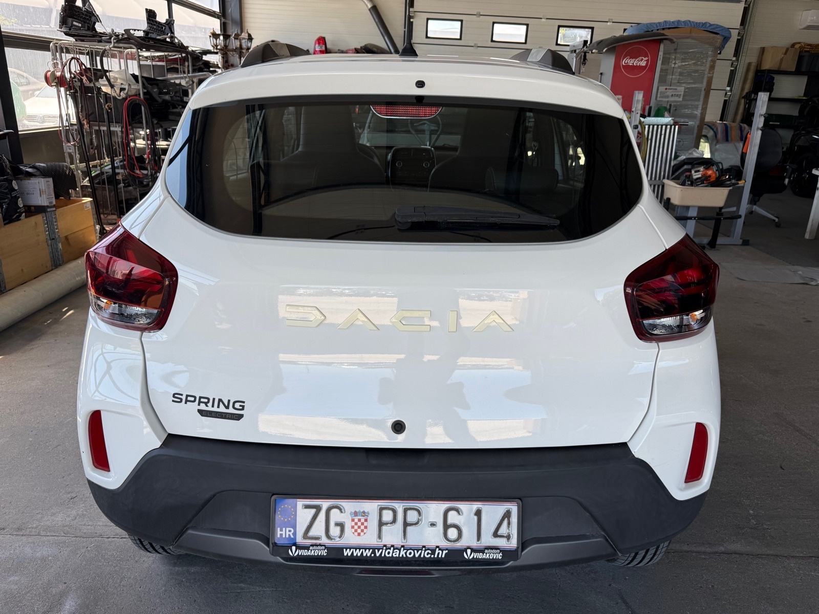 Dacia Spring 2024g HR auto, reg 6.27. na ime kupca prodajem...., fotografija 6