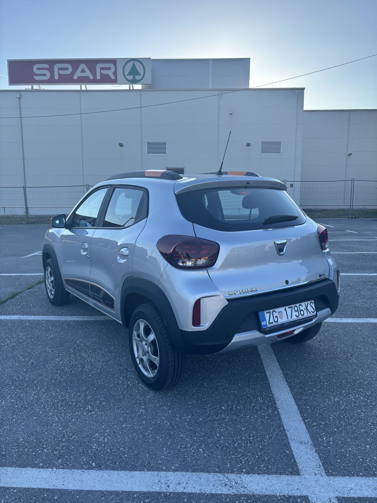 Dacia Spring Spring automatik, pogled izvana - slika 4