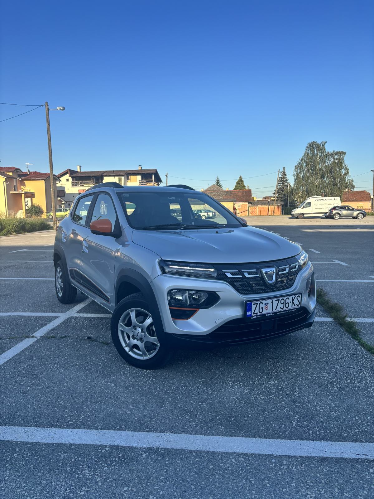Dacia Spring Spring automatik, pogled izvana - slika 1