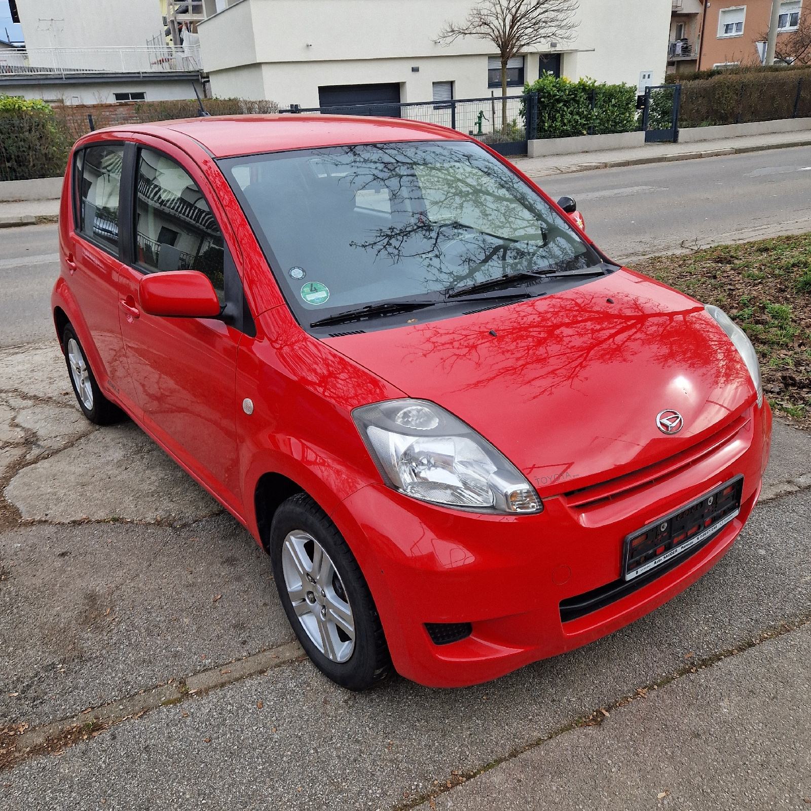 Stilvolle Daihatsu Sirion 1 3 Fotos