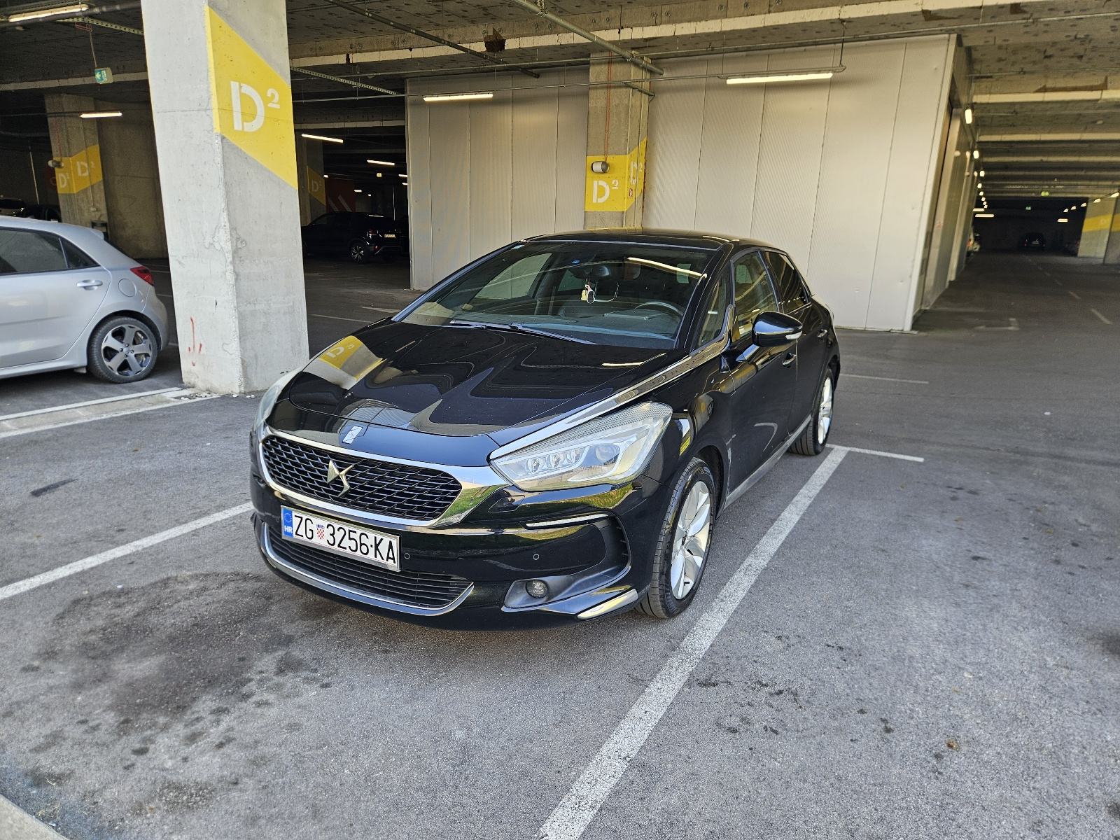 DS 5 Hybrid4 2.0 HDi 200 KS 4x4 | 2015 | Reg 08/27 | Panorama | Koža, pogled izvana - slika 4