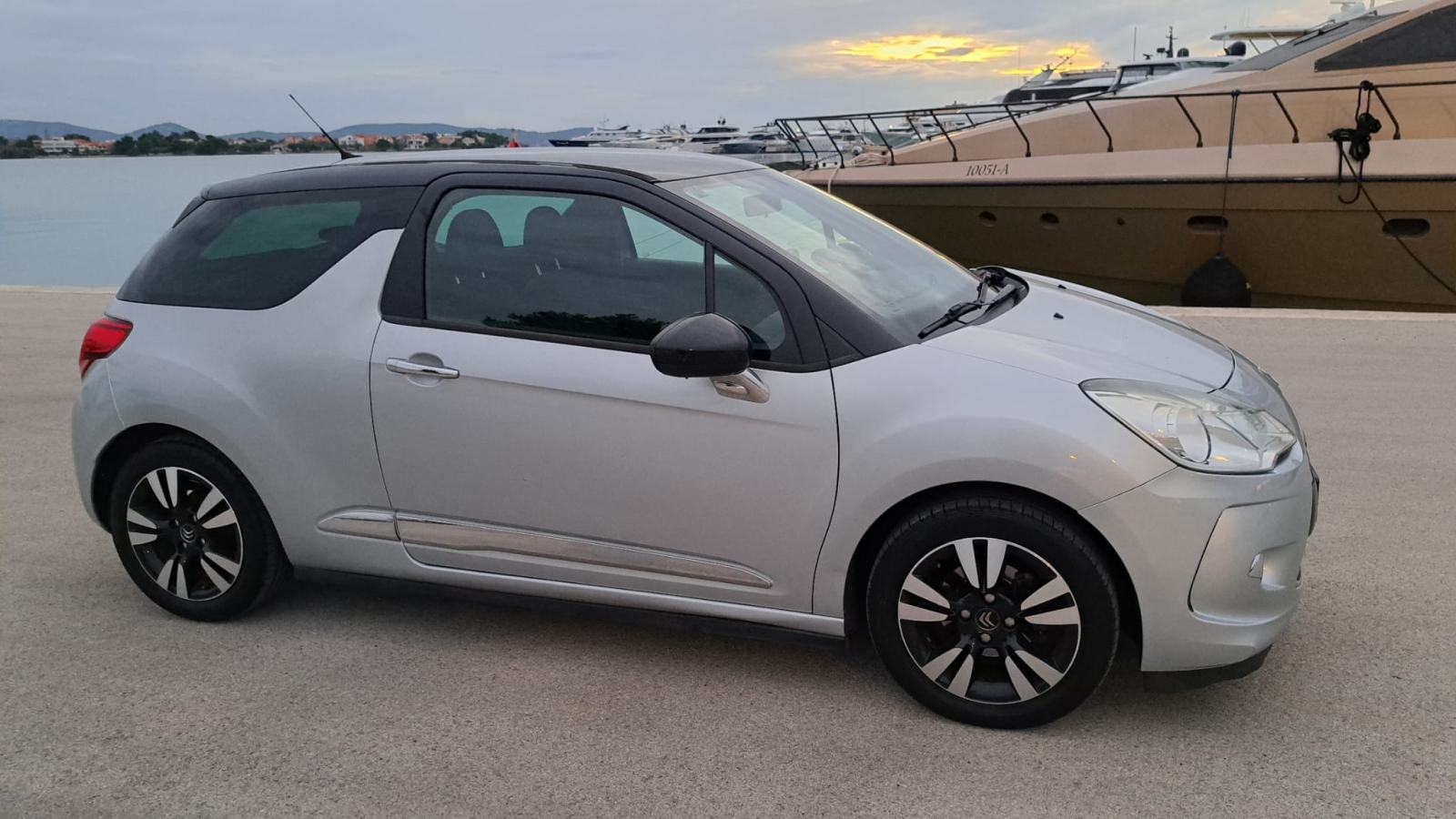 Citroen DS3 Nije uvoz,HR auto...Odlično stanje, fotografija 5