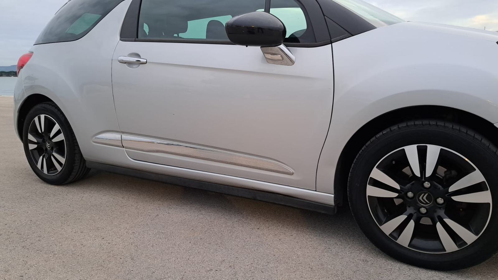 Citroen DS3 Nije uvoz,HR auto...Odlično stanje, fotografija 20