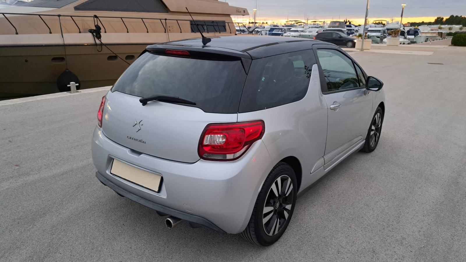 Citroen DS3 Nije uvoz,HR auto...Odlično stanje, fotografija 9