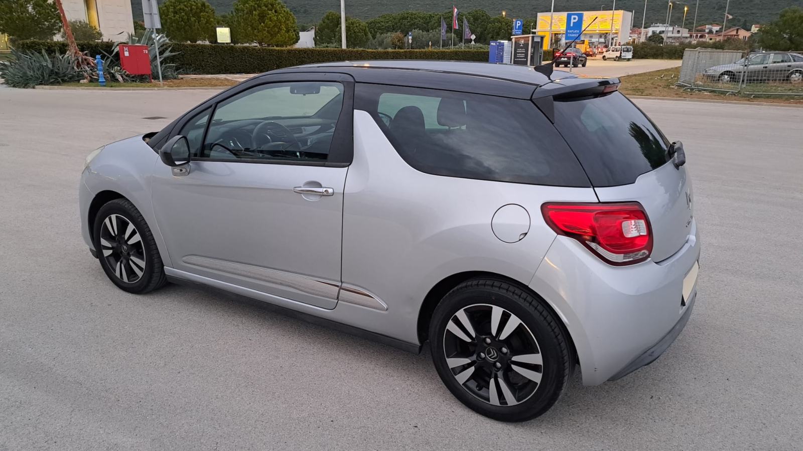 Citroen DS3 Nije uvoz,HR auto...Odlično stanje, fotografija 12