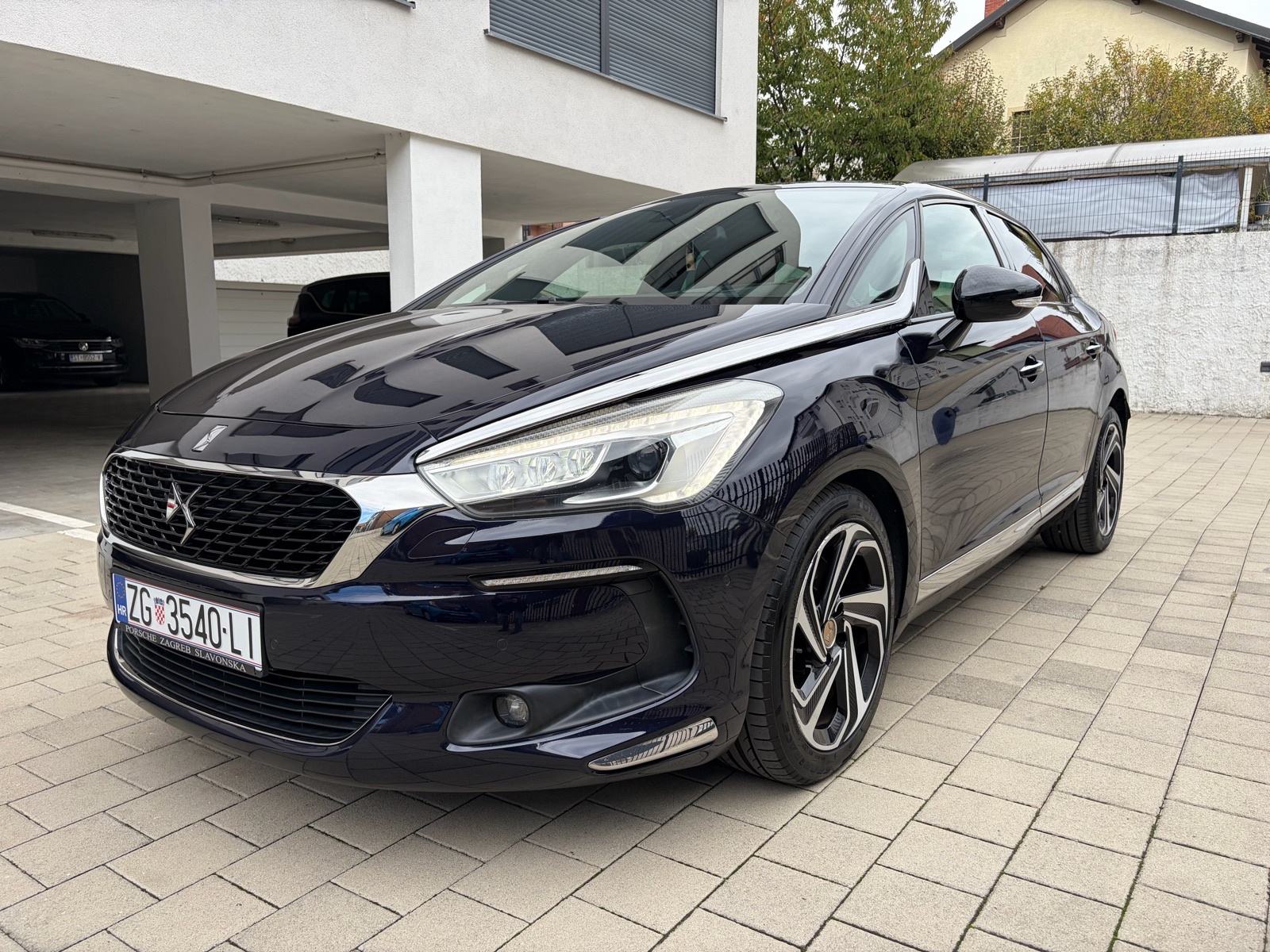 DS AUTOMOBILES DS5 2.0HDI 180ks A/T, pogled izvana - slika 1