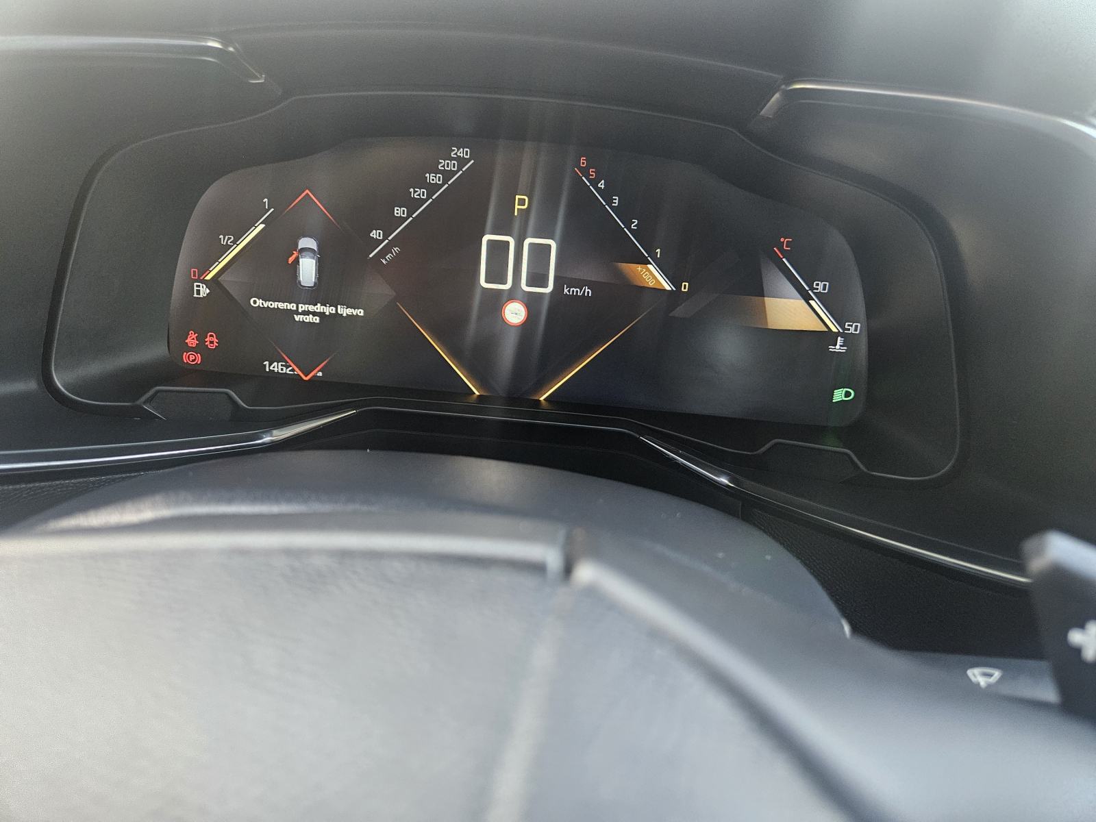 DS Automobiles DS7 Crossback 1.5 dci so chic oprema automatik, fotografija 12