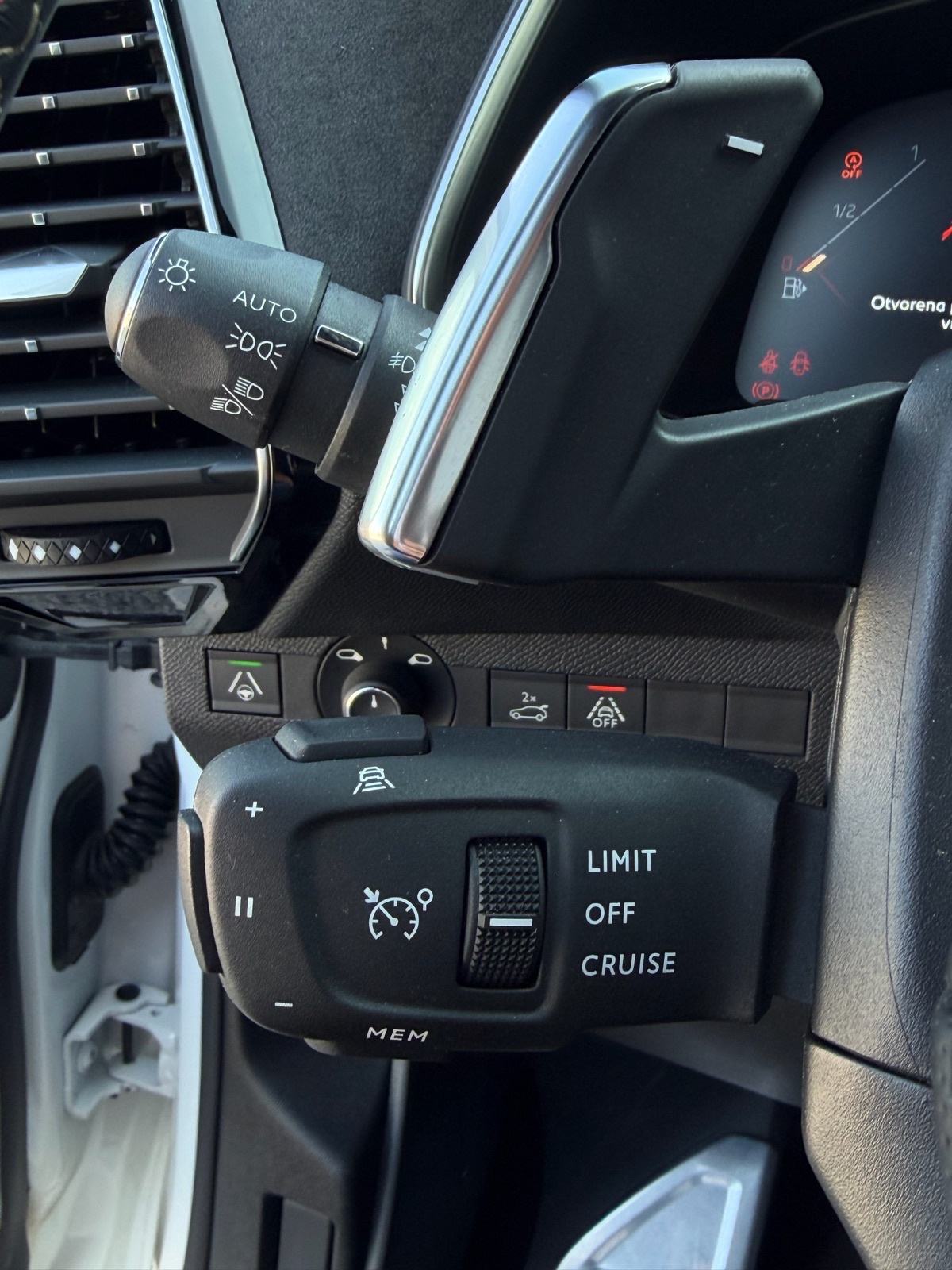 DS7 Crossback 1.6 PT 180 *Performance Line* | AUTOMATIK | LED | KAMERA, fotografija 11