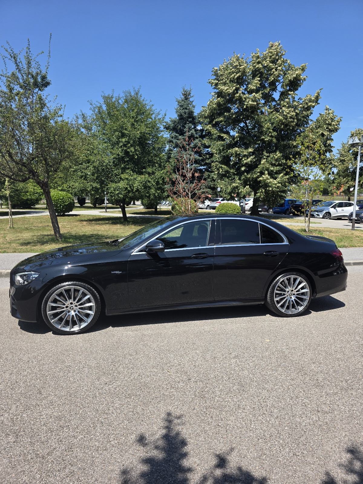 E 53 AMG servisiran u Mercedesu uredno, fotografija 2