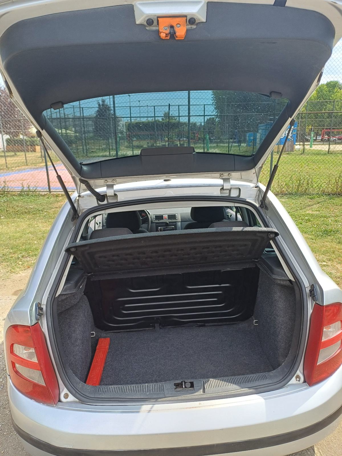 Fabia 1.4i reg 8/27 164 tkm KLIMA, fotografija 8