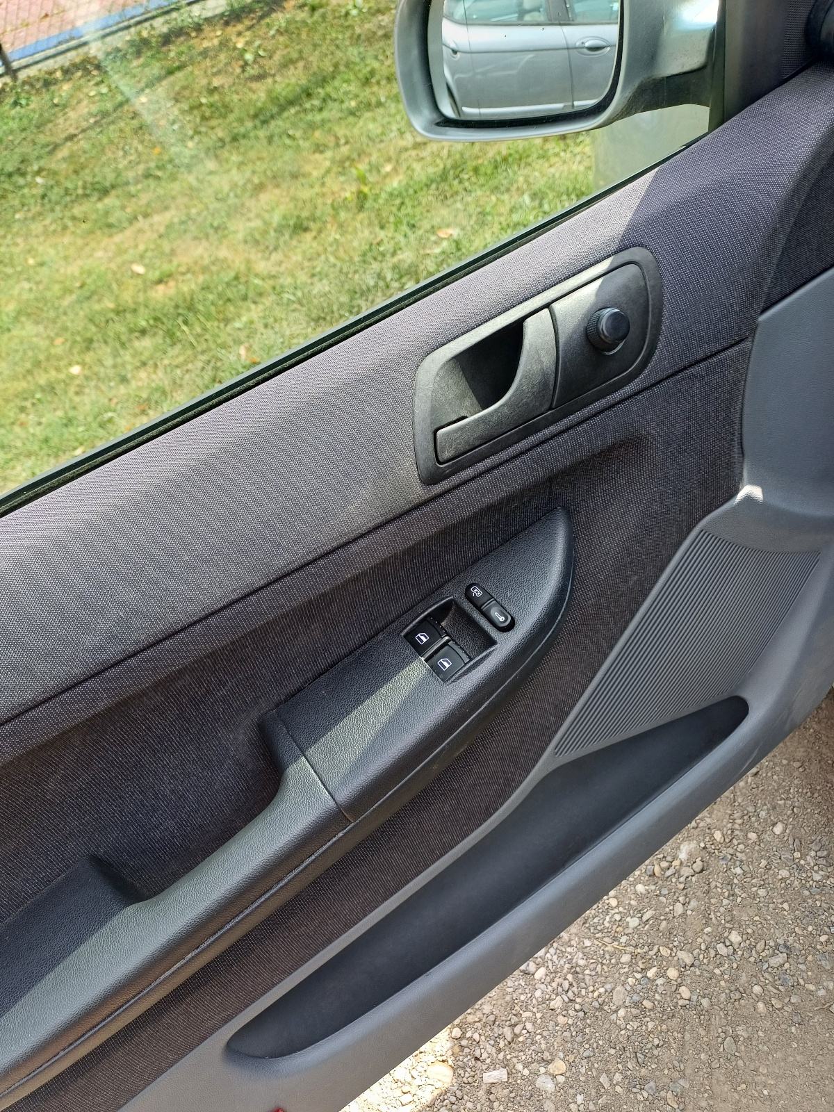 Fabia 1.4i reg 8/27 164 tkm KLIMA, fotografija 11