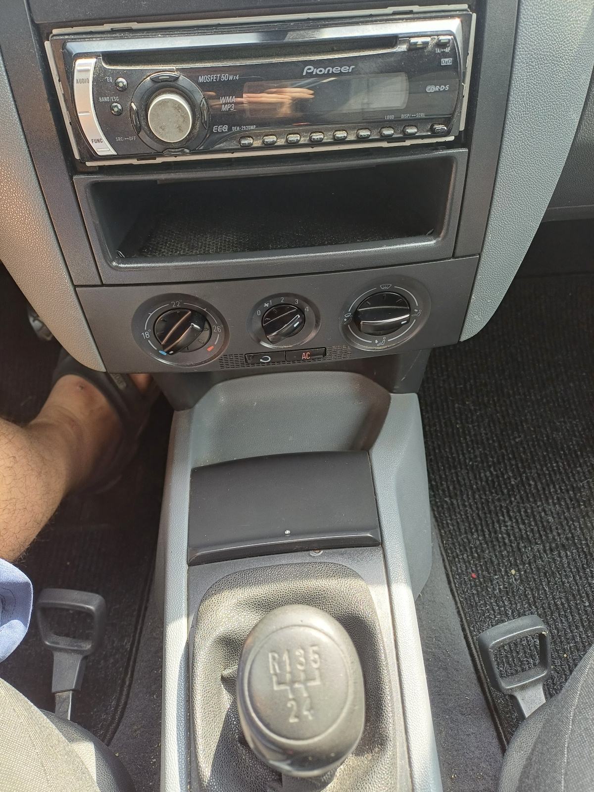 Fabia 1.4i reg 8/27 164 tkm KLIMA, fotografija 13