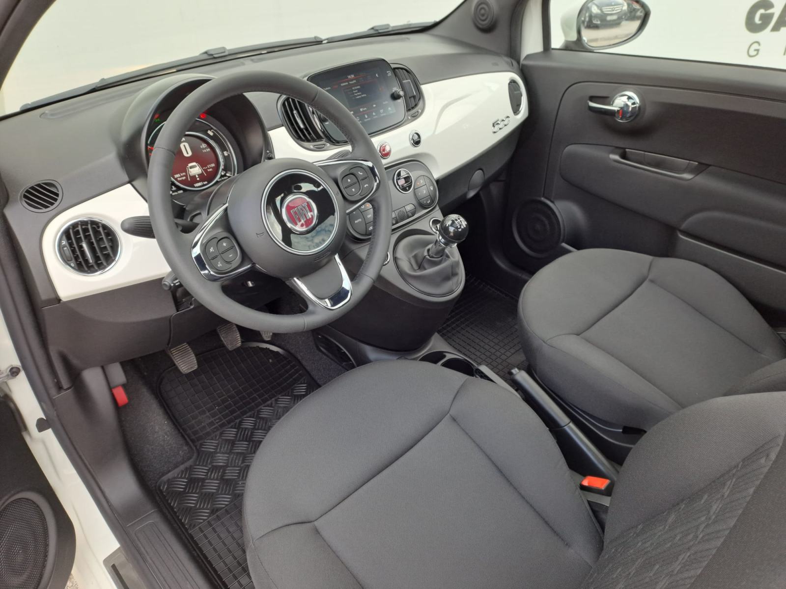 Fiat 500 1,0 GSE Dolcevita*Automatska Klima *Stakleni krov*VIŠE KOMADA, fotografija 9