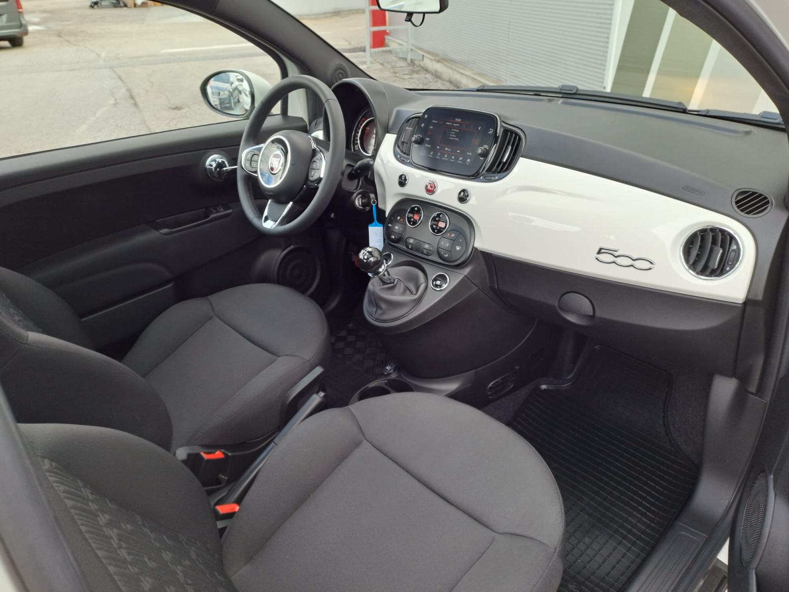 Fiat 500 1,0 GSE Dolcevita*Automatska Klima *Stakleni krov*VIŠE KOMADA, fotografija 6
