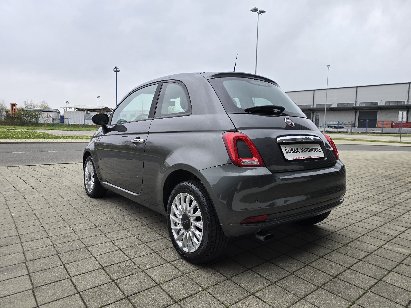 Fiat 500 1,0 GSE / LOUNGE / NAVIGACIJA / 6 BRZINA / ALU 15 /, fotografija 3
