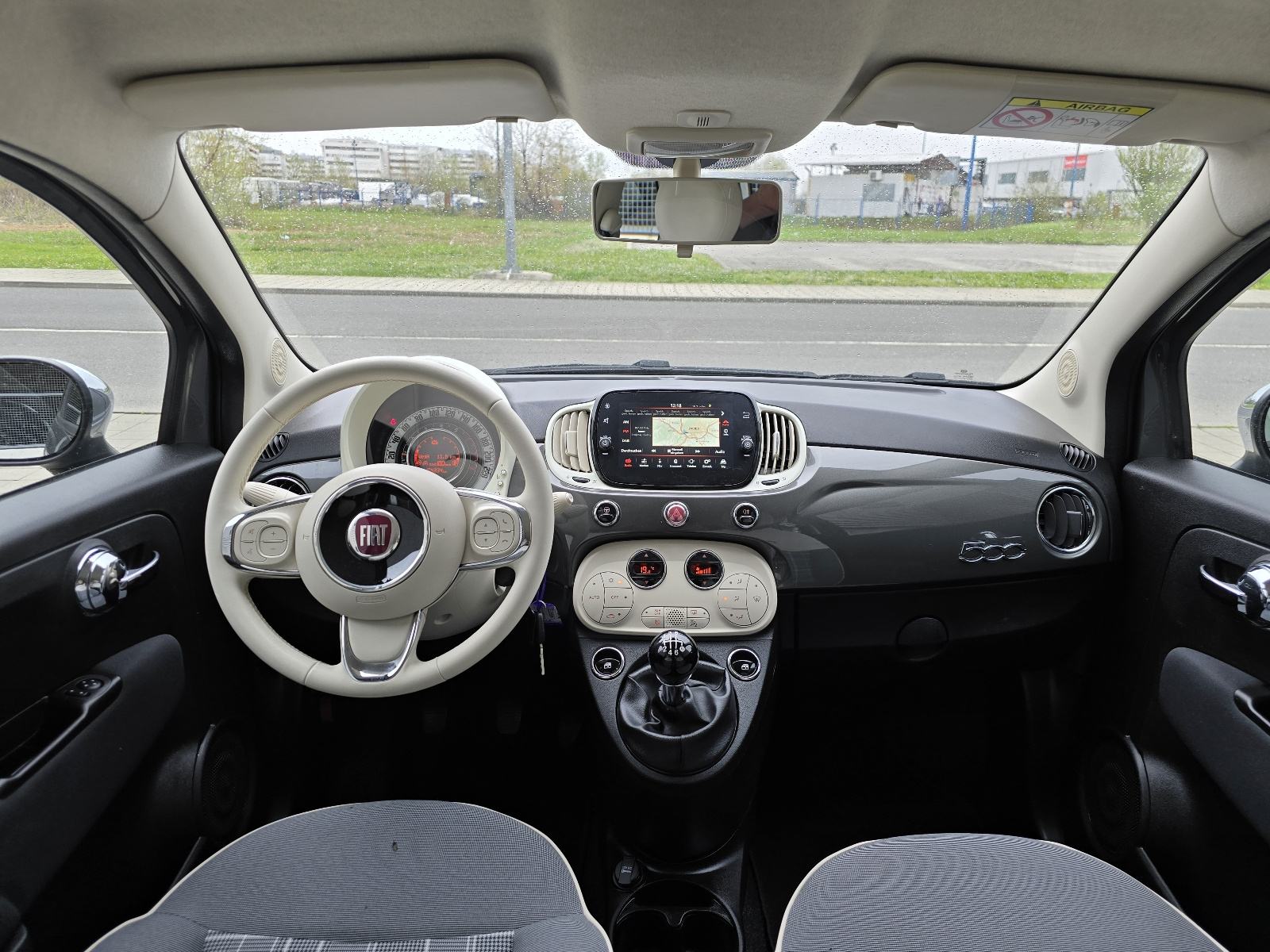 Fiat 500 1,0 GSE / LOUNGE / NAVIGACIJA / 6 BRZINA / ALU 15 /, fotografija 15