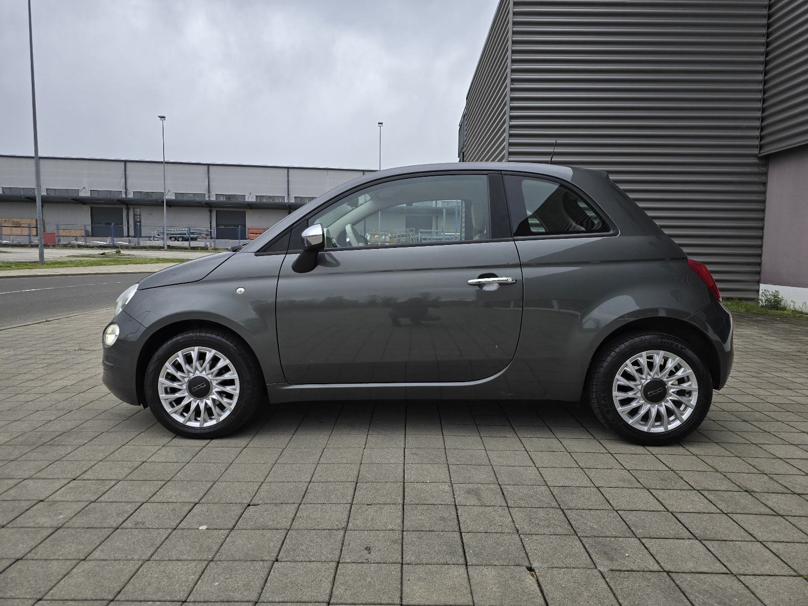Fiat 500 1,0 GSE / LOUNGE / NAVIGACIJA / 6 BRZINA / ALU 15 /, fotografija 2