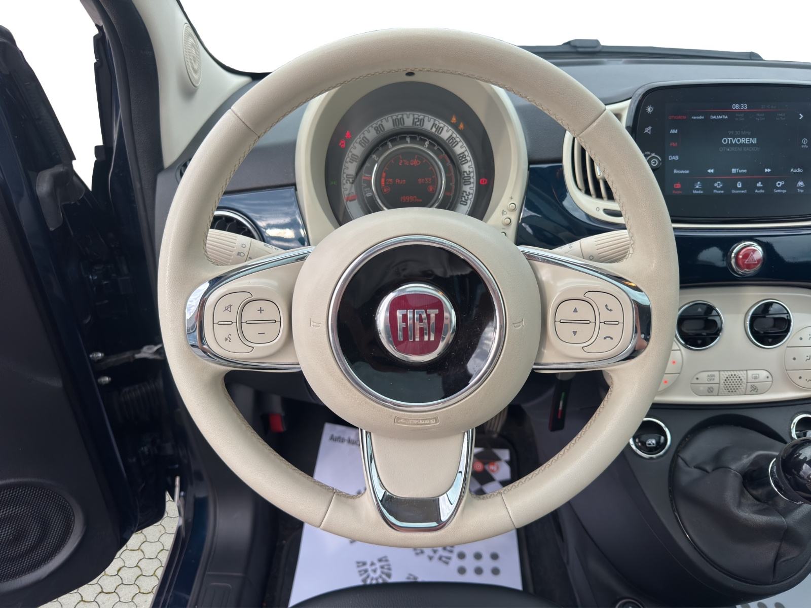 Fiat 500 1,0 Hybrid Dolcevita*Pano*Temp*, fotografija 10