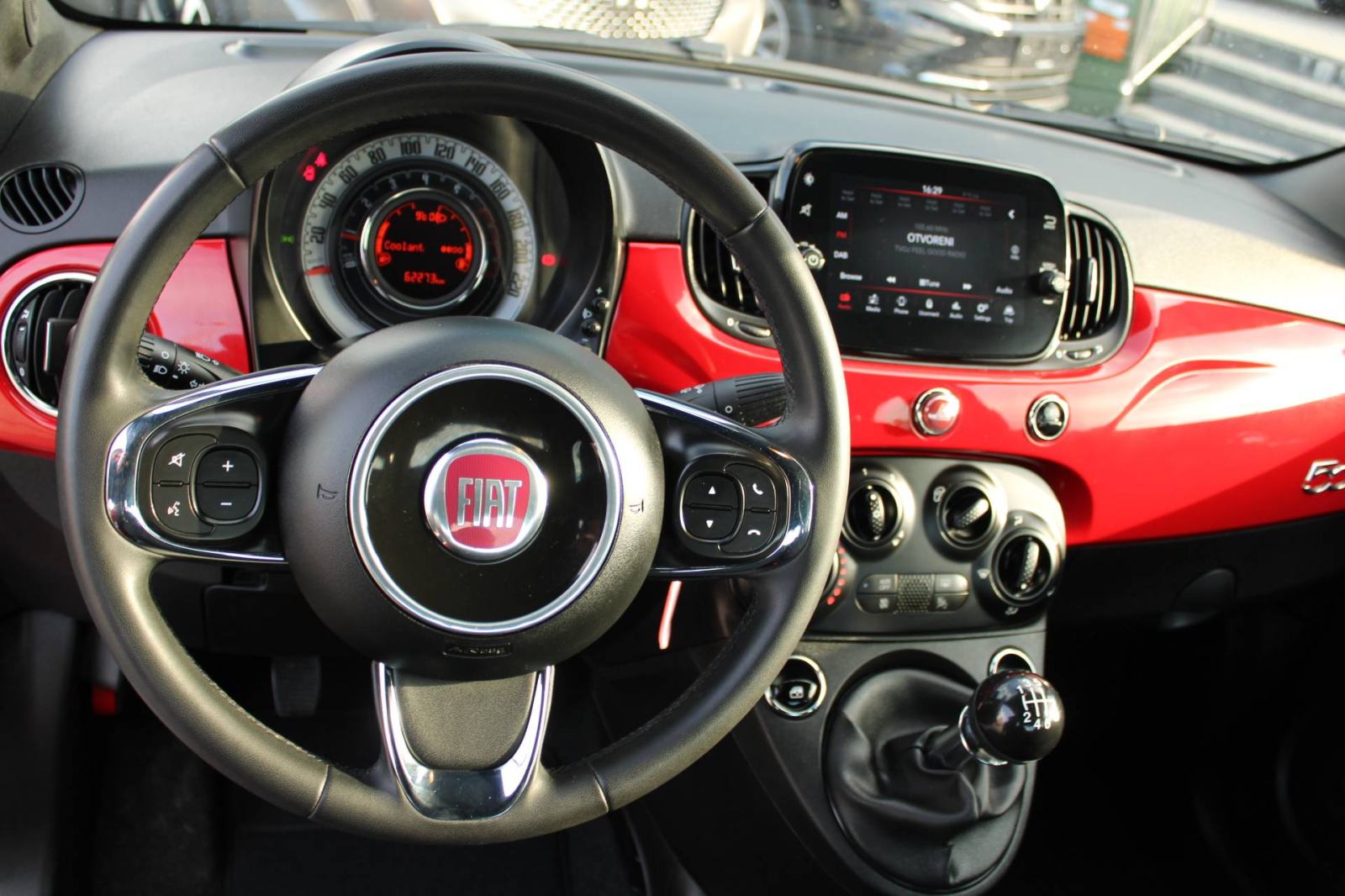 Fiat 500 1.0 HYBRID, fotografija 11