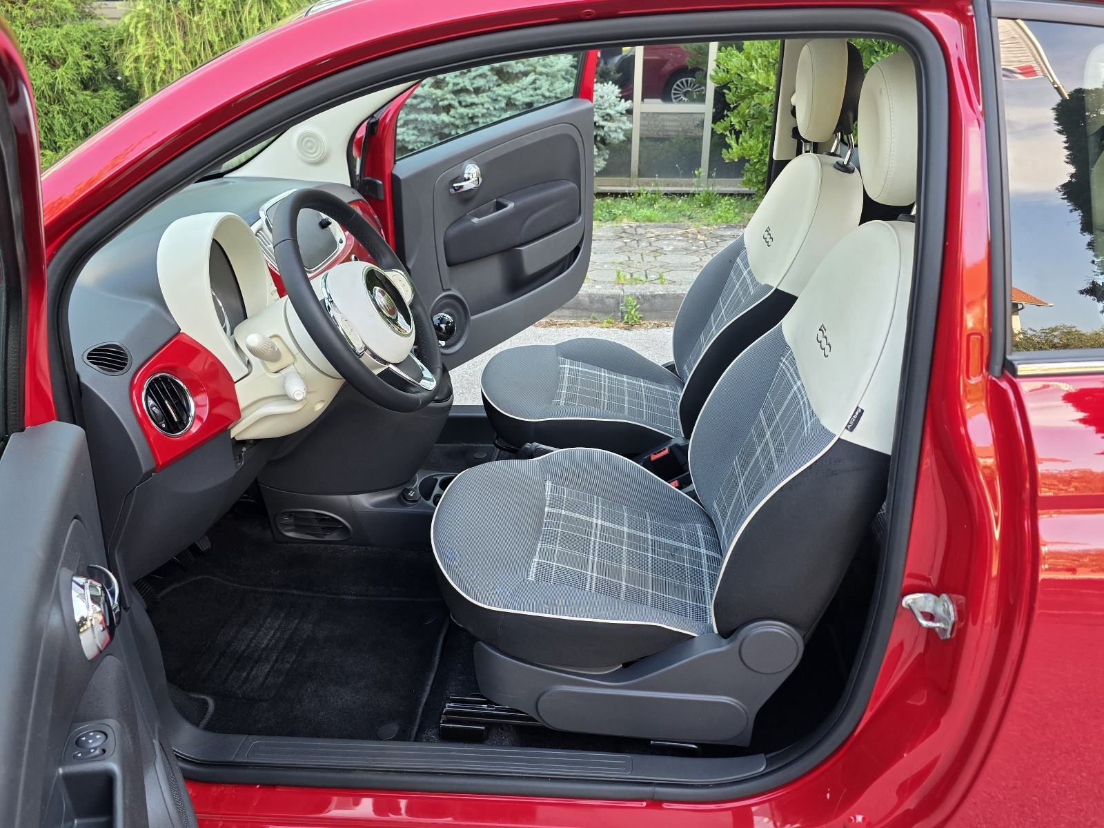 FIAT 500 1.2 - **1.VLASNIK-SERVISNA+SERVIS-BOGATA OPREMA-ATRAKTIVAN**, fotografija 15