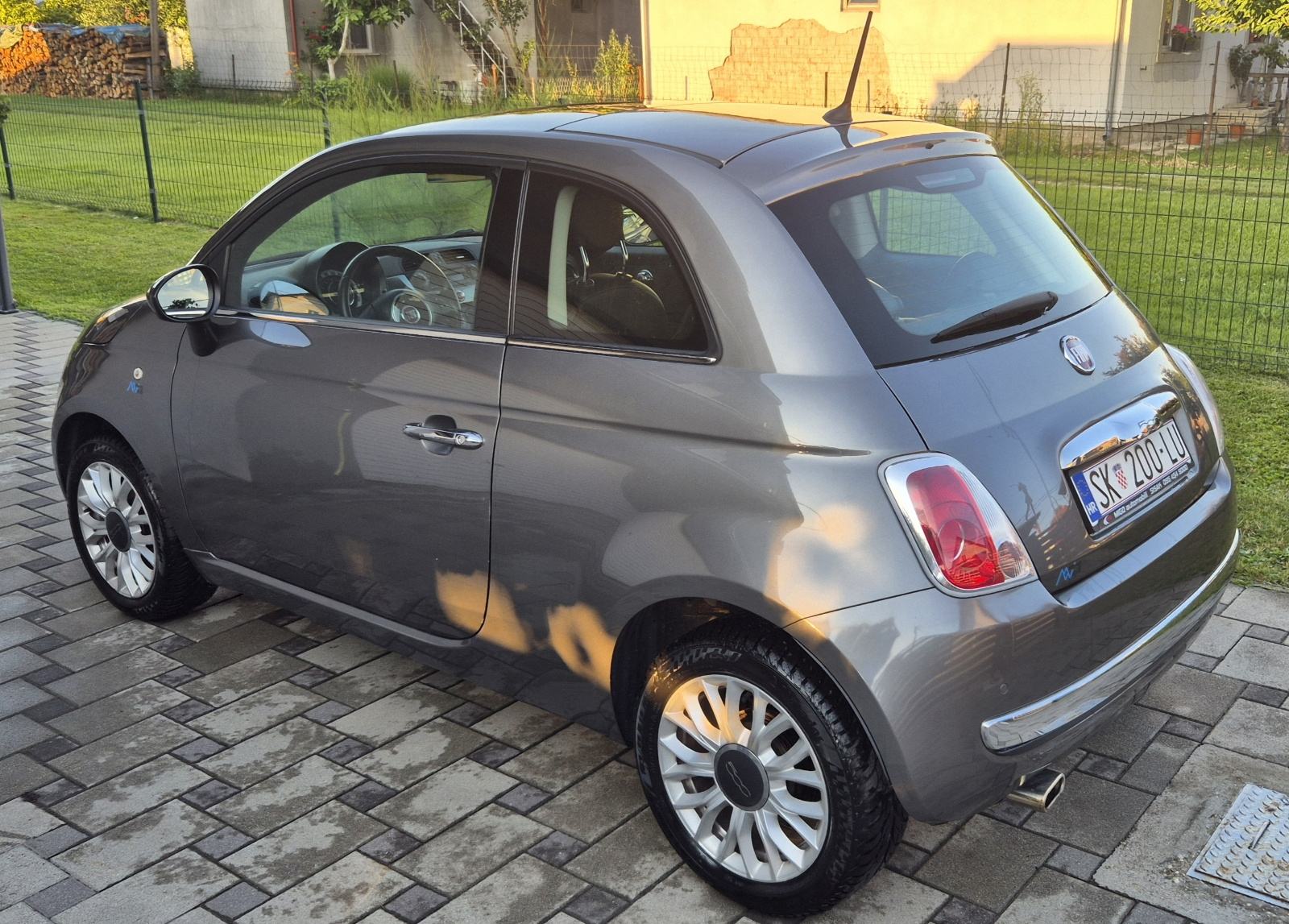 Fiat 500 1,2 8V Lounge, fotografija 2