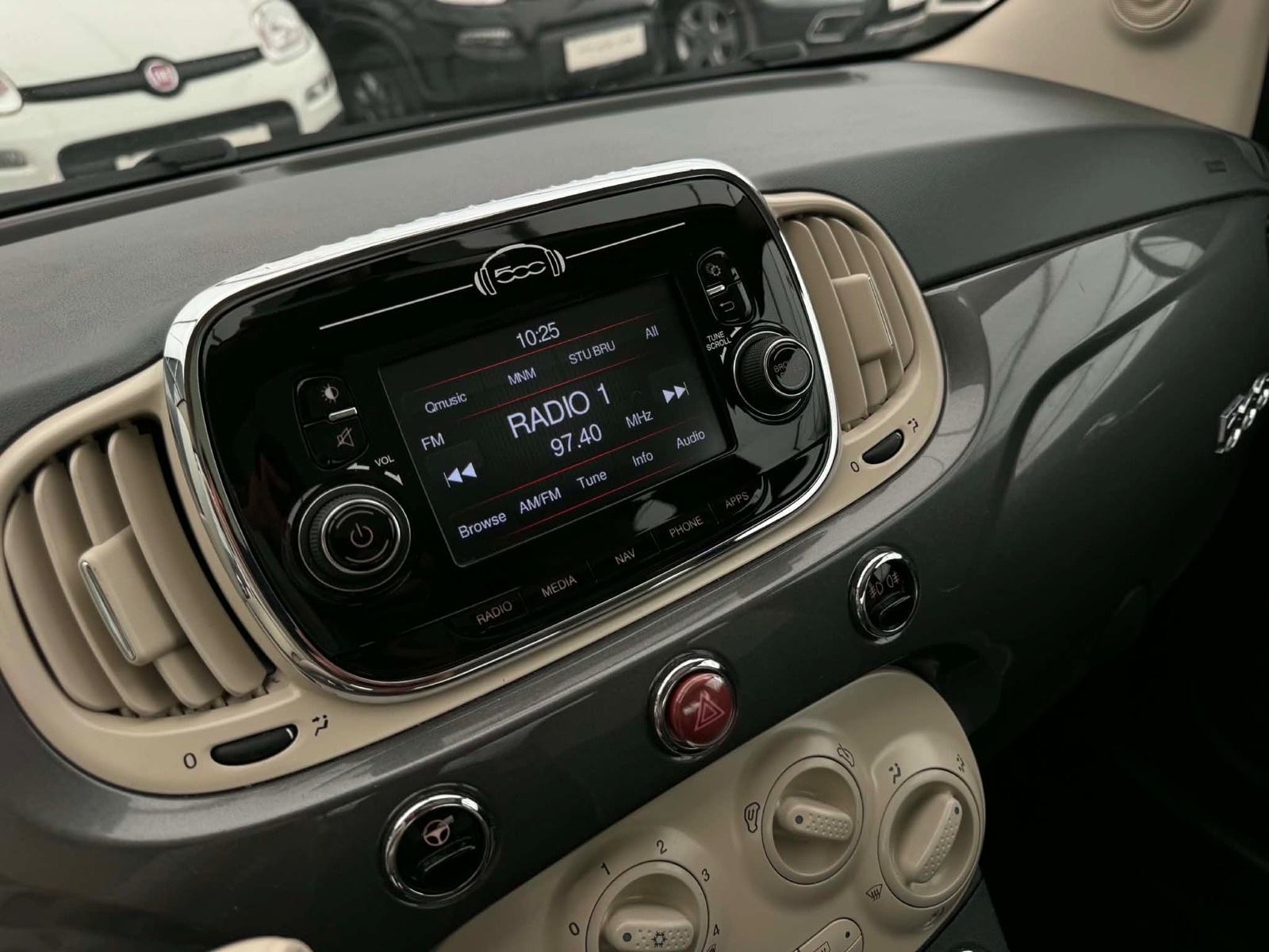 Fiat 500 1.2 - AVTOMATIK - NAVI - PANORAMA - PDC, fotografija 12