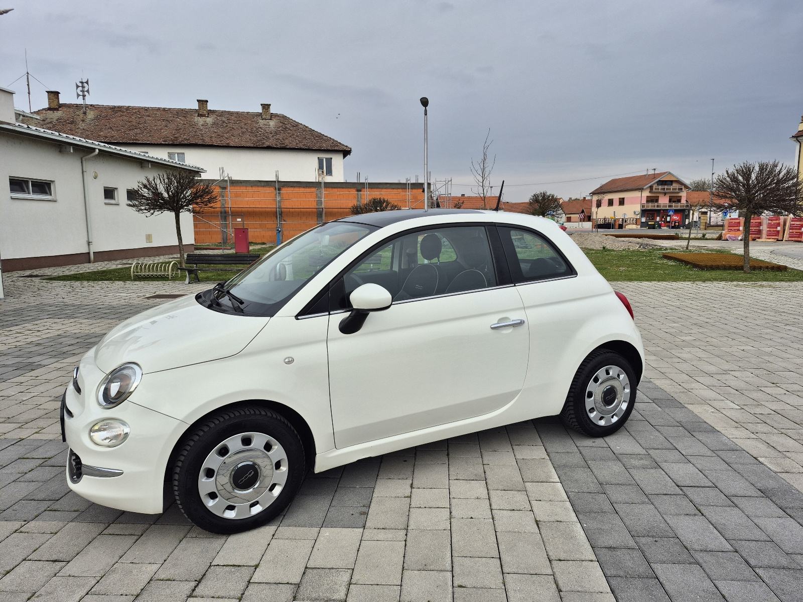 Fiat 500 1,2 Benzin,Klima,panorama, nap.veliki servis,Servisna, fotografija 3