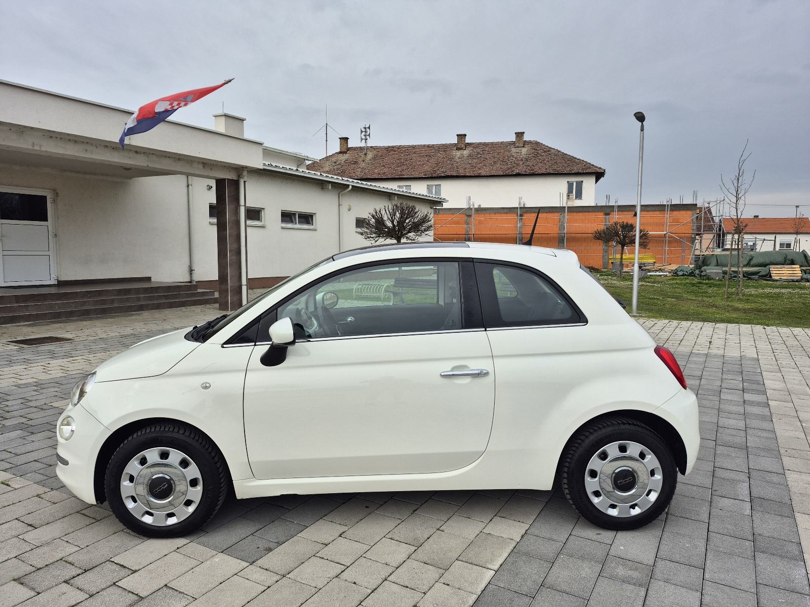 Fiat 500 1,2 Benzin,Klima,panorama, nap.veliki servis,Servisna, fotografija 4