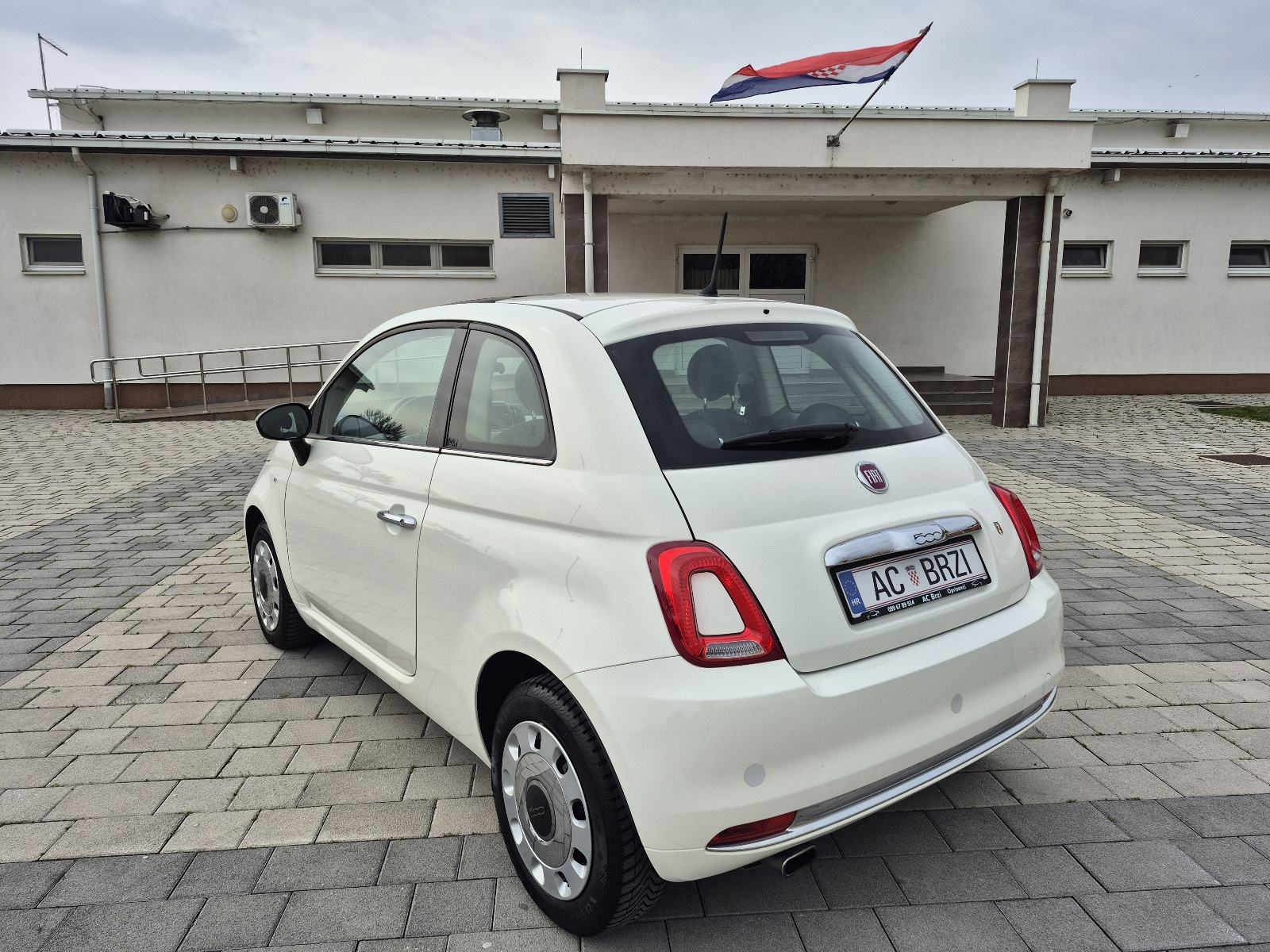 Fiat 500 1,2 Benzin,Klima,panorama, nap.veliki servis,Servisna, fotografija 5