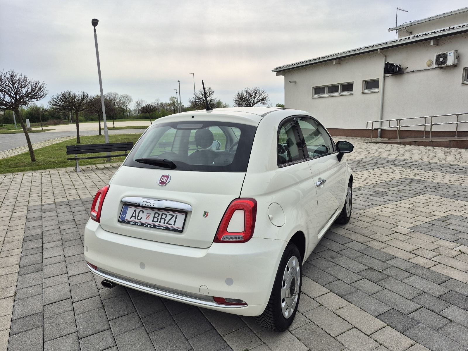 Fiat 500 1,2 Benzin,Klima,panorama, nap.veliki servis,Servisna, fotografija 7