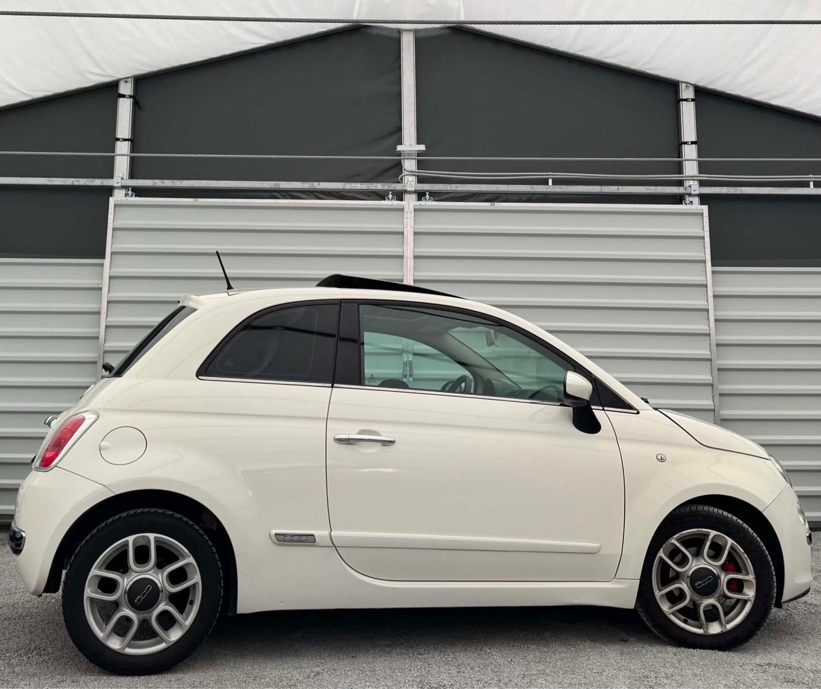 Fiat 500 1.3 MULTIJET - 1. VLASTNIK - SAMO 166.000 KM..., fotografija 4