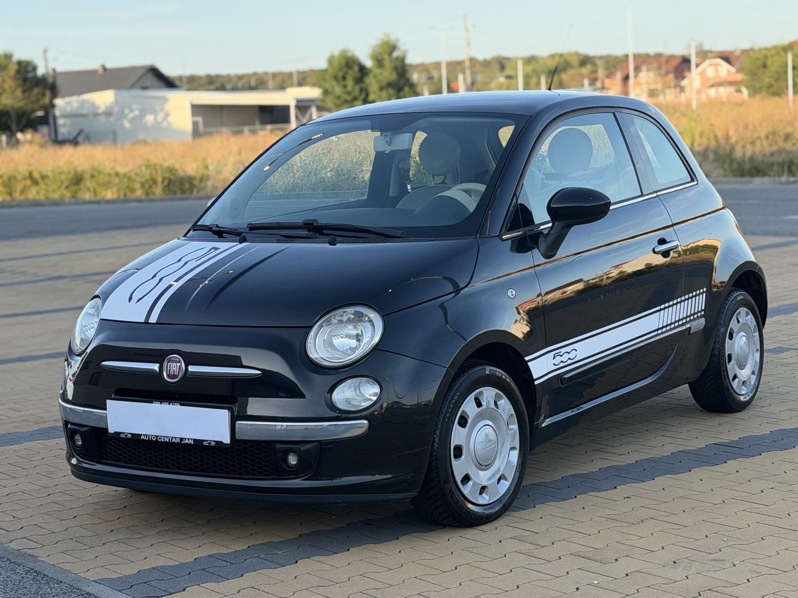 •• FIAT 500 •• 1.2 LOUNGE •• KLIMA •• PANORAMA •• ALU •• ZG ••, fotografija 3